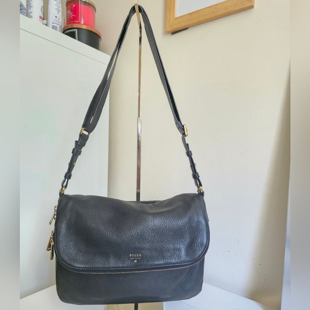 Fossil Black Leather Shoulder Bag